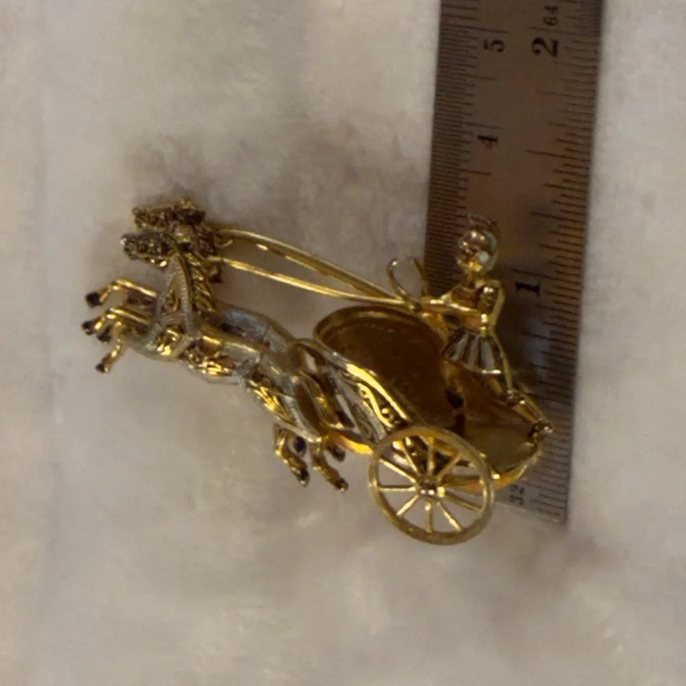 Vintage Gold Silver Black Damascene Roman Chariot Horses Brooch Pin - Picture 11 of 11